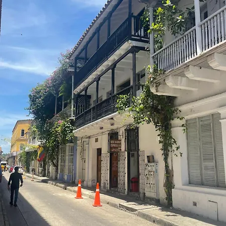 Old Town - Hostel *